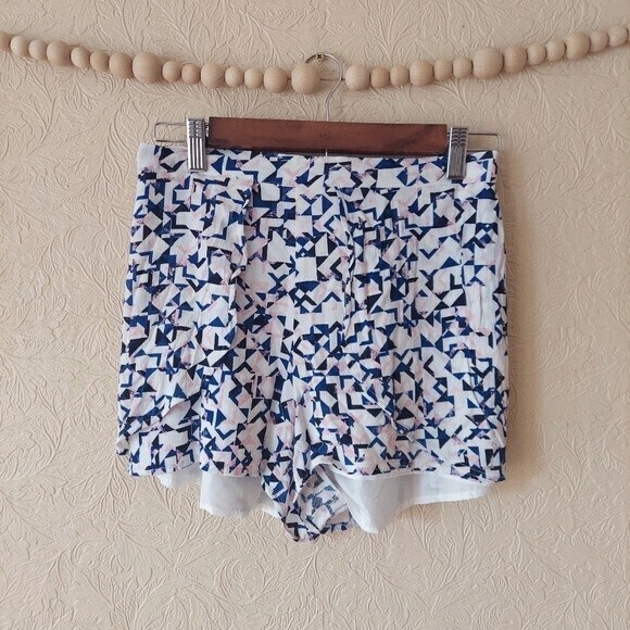 Cupcakes & Cashmere geometric print high waist shorts small - Picture 1 of 8